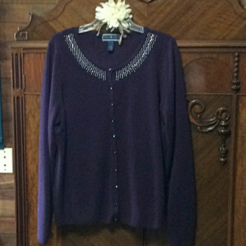 🎄SUPER SOFT SWEATER WITH RHINESTONES